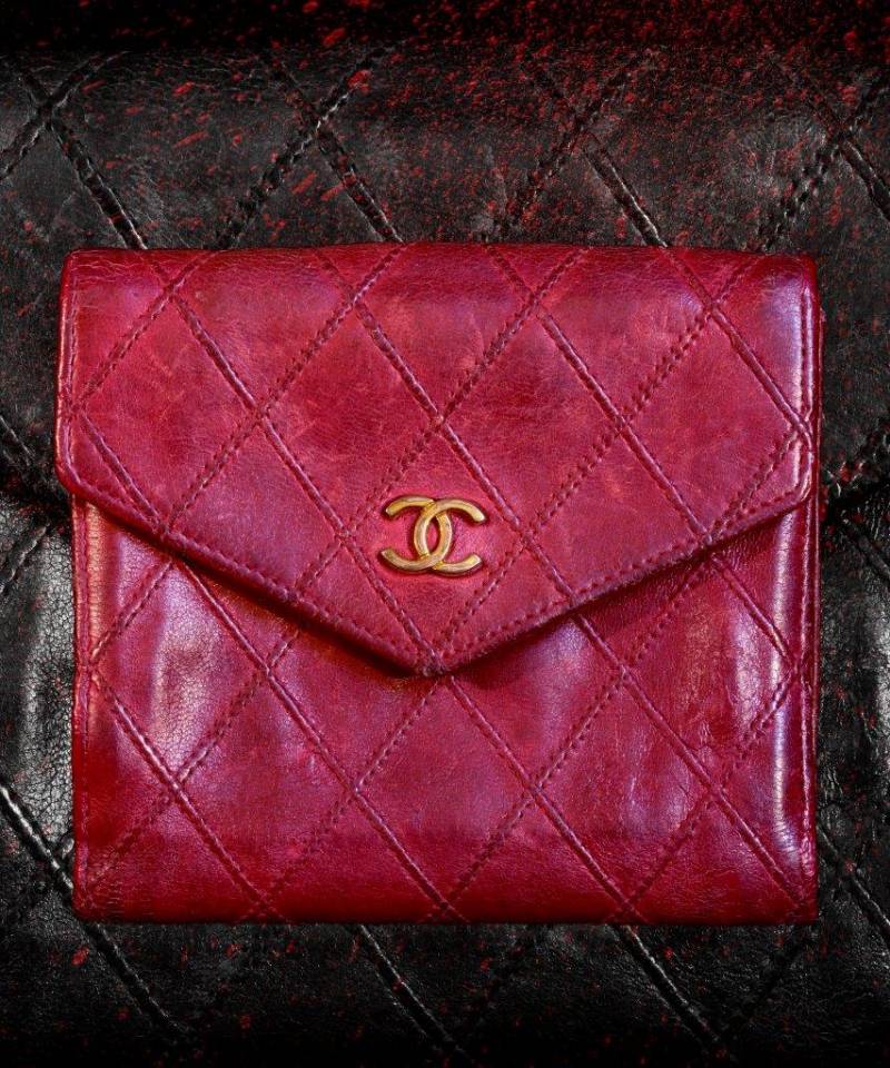 My vintage Chanel wallet - Unique artwork